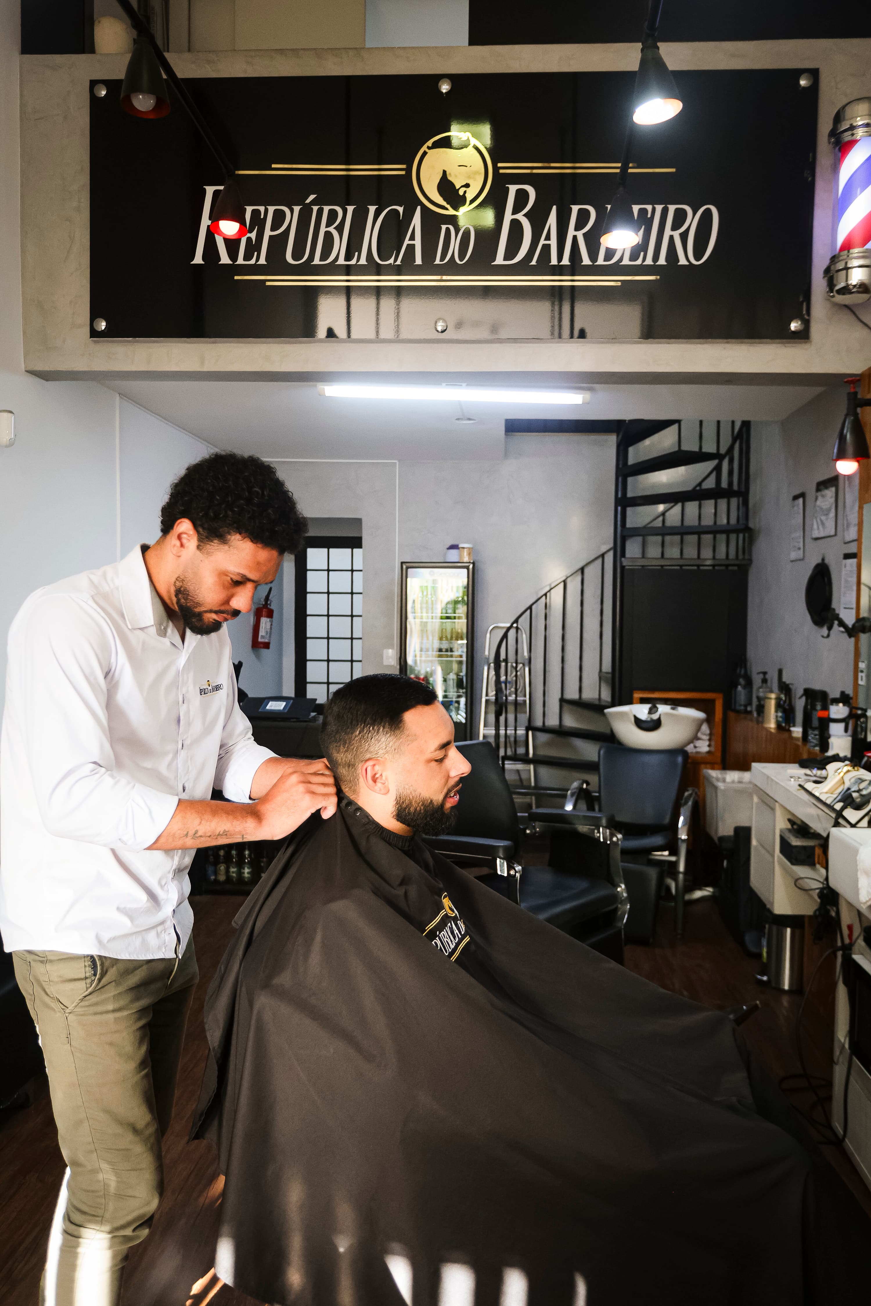 Corte de cabelo masculino — República do Barbeiro, Água Verde, Curitiba